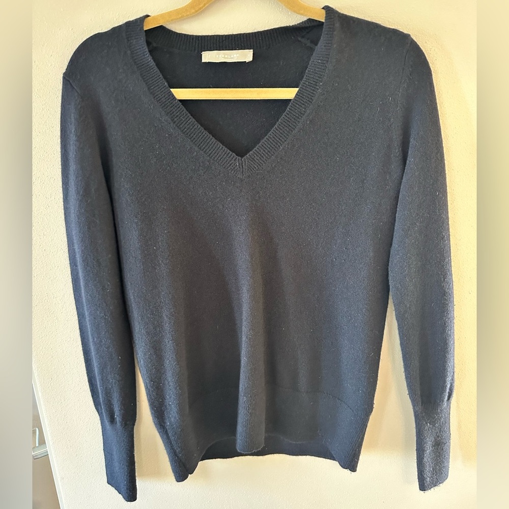 Everlane cashmere sweater navy size M